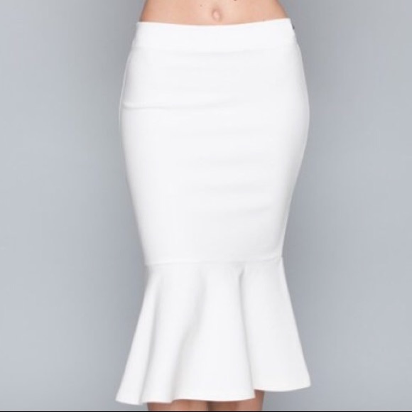 Son Paises Skirts | White Trumpet Skirt 